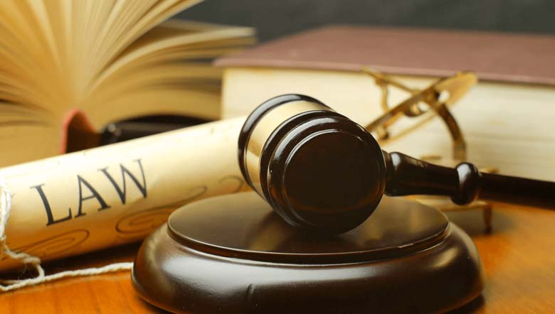 تفاوت آزمون وکالت قوه قضائیه و کانون وکلای دادگستری 